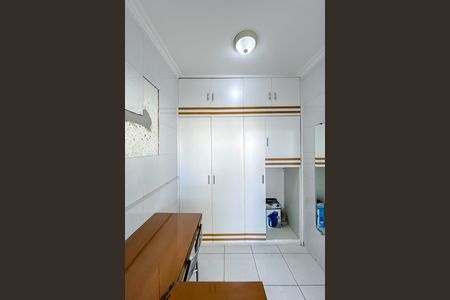 Apartamento à venda com 180m², 3 quartos e sem vaga Apartamento à venda com 180m², 3 quartos e sem vagaQuarto de Serviço