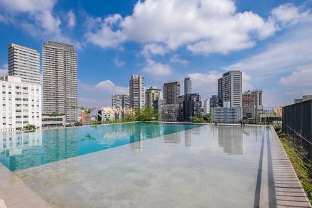 Studio à venda com 27m², 1 quarto e sem vaga Studio à venda com 27m², 1 quarto e sem vagaPiscina