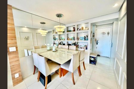 Apartamento à venda com 77m², 3 quartos e 2 vagas