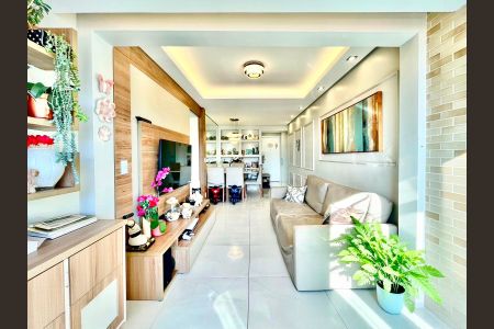 Apartamento à venda com 77m², 3 quartos e 2 vagas