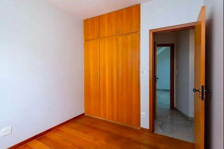 Suíte de apartamento para alugar com 3 quartos, 136m² em Cruzeiro, Belo Horizonte