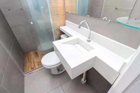 Apartamento à venda com 38m², 2 quartos e sem vaga Apartamento à venda com 38m², 2 quartos e sem vagaBanheiro