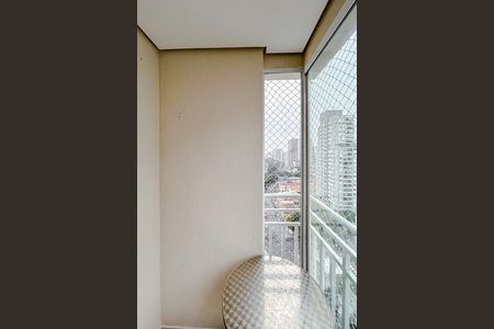 Varanda de apartamento à venda com 3 quartos, 60m² em Chácara Seis de Outubro, São Paulo