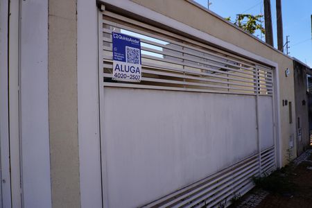 Casa para alugar com 143m², 3 quartos e sem vagaFachada com plaquinha kjfk - 269