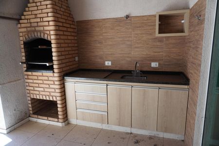 Casa para alugar com 143m², 3 quartos e sem vagaQuintal