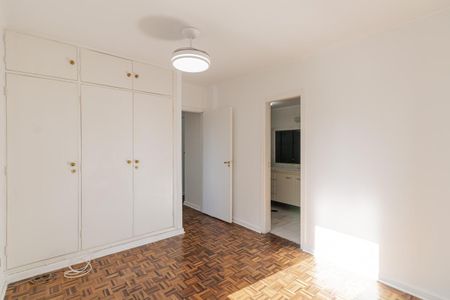 Apartamento para alugar com 140m², 3 quartos e 2 vagas Apartamento para alugar com 140m², 3 quartos e 2 vagasSuíte