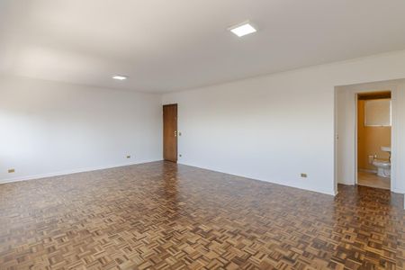 Apartamento para alugar com 140m², 3 quartos e 2 vagas Apartamento para alugar com 140m², 3 quartos e 2 vagasSala