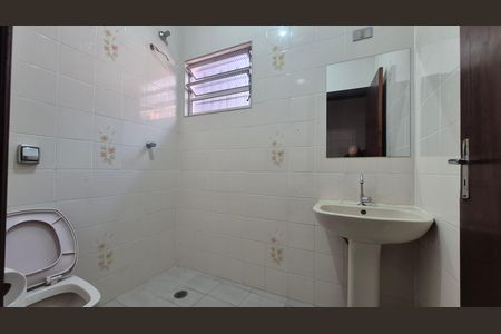Casa para alugar com 217m², 3 quartos e 4 vagasBanheiro 2