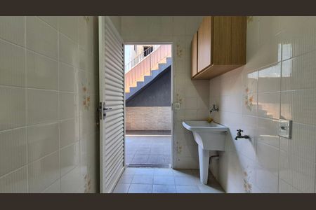 Casa para alugar com 217m², 3 quartos e 4 vagasArea de serviço