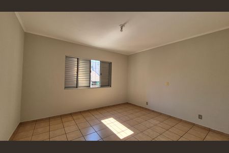 Casa para alugar com 217m², 3 quartos e 4 vagasQuarto