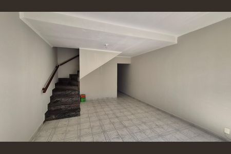 Casa para alugar com 217m², 3 quartos e 4 vagasSala