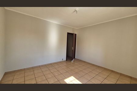 Casa para alugar com 217m², 3 quartos e 4 vagasQuarto