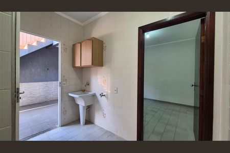 Casa para alugar com 217m², 3 quartos e 4 vagasArea de serviço