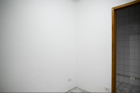Casa para alugar com 35m², 1 quarto e sem vaga Casa para alugar com 35m², 1 quarto e sem vagaSala