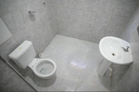 Casa para alugar com 35m², 1 quarto e sem vaga Casa para alugar com 35m², 1 quarto e sem vagaBanheiro