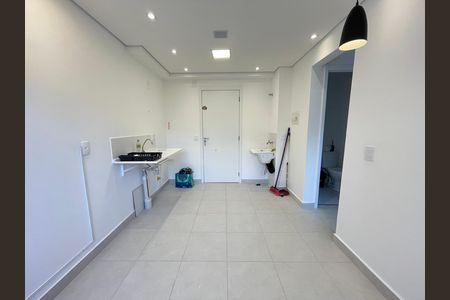 Apartamento para alugar com 32m², 2 quartos e sem vaga Apartamento para alugar com 32m², 2 quartos e sem vagaCozinha e Área de Serviço
