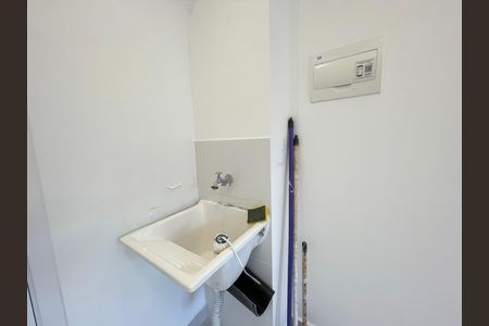Apartamento para alugar com 32m², 2 quartos e sem vaga Apartamento para alugar com 32m², 2 quartos e sem vagaCozinha e Área de Serviço