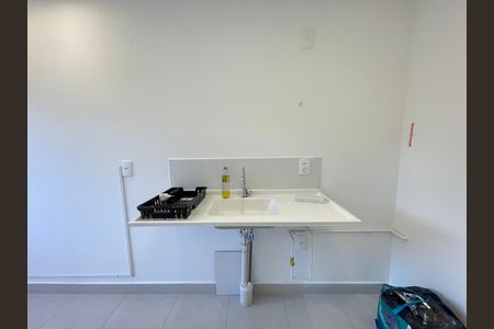 Apartamento para alugar com 32m², 2 quartos e sem vaga Apartamento para alugar com 32m², 2 quartos e sem vagaCozinha e Área de Serviço
