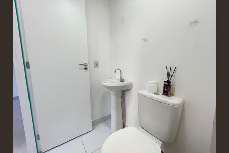 Apartamento para alugar com 32m², 2 quartos e sem vaga Apartamento para alugar com 32m², 2 quartos e sem vagaBanheiro