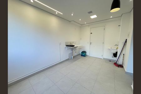 Apartamento para alugar com 32m², 2 quartos e sem vaga Apartamento para alugar com 32m², 2 quartos e sem vagaCozinha e Área de Serviço