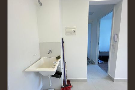 Apartamento para alugar com 32m², 2 quartos e sem vaga Apartamento para alugar com 32m², 2 quartos e sem vagaCozinha e Área de Serviço