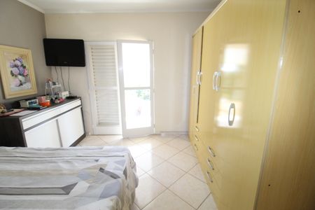 Casa para alugar com 200m², 3 quartos e 2 vagasSuíte 1