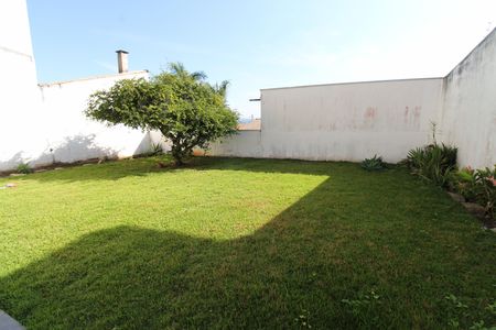 Casa para alugar com 200m², 3 quartos e 2 vagasQuintal