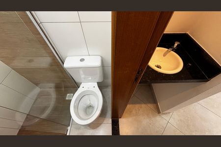 Apartamento para alugar com 100m², 2 quartos e 2 vagas Apartamento para alugar com 100m², 2 quartos e 2 vagasBanheiro
