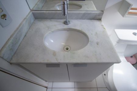 Casa de condomínio para alugar com 87m², 2 quartos e 2 vagasBanheiro