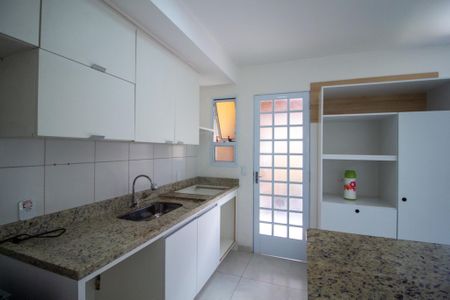 Cozinha  de casa de condomínio para alugar com 2 quartos, 87m² em Vossoroca, Votorantim