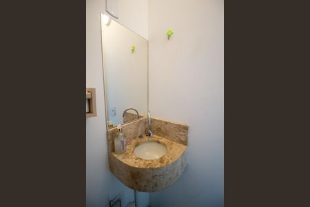 Casa de condomínio para alugar com 87m², 2 quartos e 2 vagasLavabo