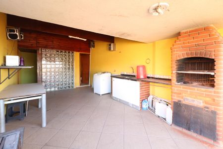 Casa para alugar com 60m², 2 quartos e 1 vaga Casa para alugar com 60m², 2 quartos e 1 vagaÁrea Gourmet