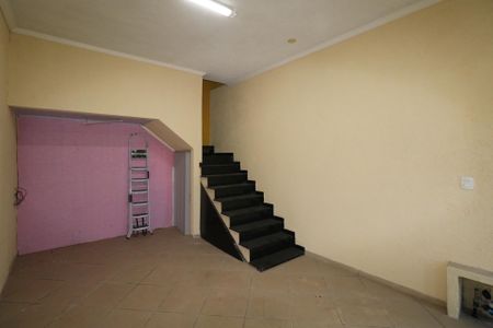 Casa para alugar com 60m², 2 quartos e 1 vaga Casa para alugar com 60m², 2 quartos e 1 vagaGaragem