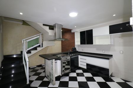 Casa para alugar com 60m², 2 quartos e 1 vaga Casa para alugar com 60m², 2 quartos e 1 vagaCozinha