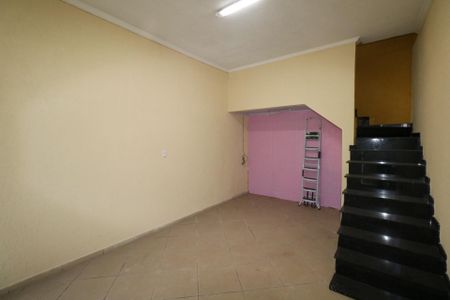 Casa para alugar com 60m², 2 quartos e 1 vaga Casa para alugar com 60m², 2 quartos e 1 vagaGaragem