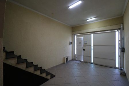 Casa para alugar com 60m², 2 quartos e 1 vaga Casa para alugar com 60m², 2 quartos e 1 vagaGaragem