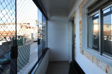 Casa para alugar com 60m², 2 quartos e 1 vaga Casa para alugar com 60m², 2 quartos e 1 vagaVaranda