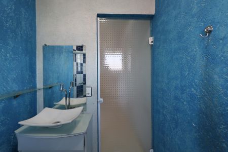 Casa para alugar com 60m², 2 quartos e 1 vaga Casa para alugar com 60m², 2 quartos e 1 vagaBanheiro da Suíte 2