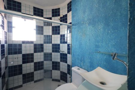 Casa para alugar com 60m², 2 quartos e 1 vaga Casa para alugar com 60m², 2 quartos e 1 vagaBanheiro da Suíte 2
