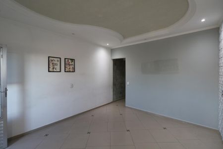 Casa para alugar com 60m², 2 quartos e 1 vaga Casa para alugar com 60m², 2 quartos e 1 vagaSala
