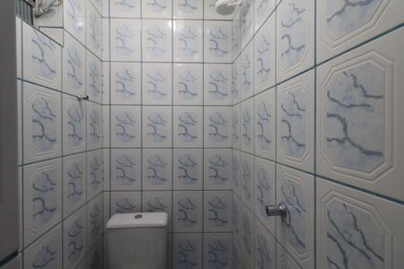 Casa para alugar com 60m², 2 quartos e 1 vaga Casa para alugar com 60m², 2 quartos e 1 vagaBanheiro da Suíte 1