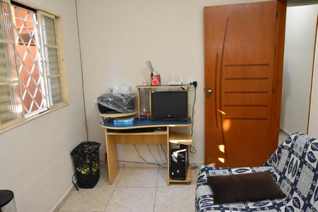 Casa à venda com 154m², 4 quartos e 2 vagassala piso terreo