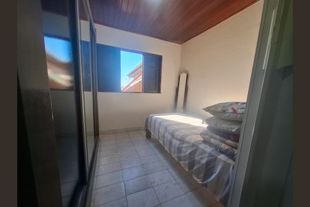 Casa à venda com 154m², 4 quartos e 2 vagasquarto 2