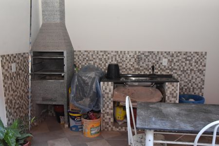 Casa à venda com 154m², 4 quartos e 2 vagaschurrasqueira
