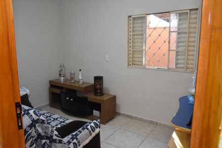 Casa à venda com 154m², 4 quartos e 2 vagassala piso terreo
