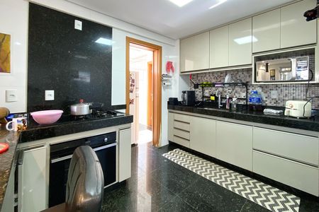 Apartamento para alugar com 90m², 3 quartos e 3 vagas Apartamento para alugar com 90m², 3 quartos e 3 vagasCozinha