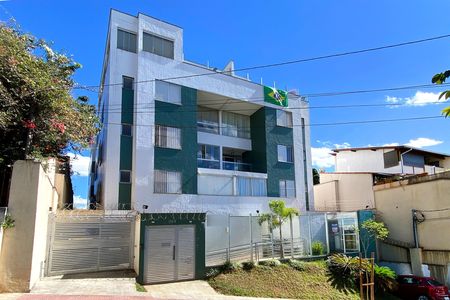 Apartamento para alugar com 90m², 3 quartos e 3 vagas Apartamento para alugar com 90m², 3 quartos e 3 vagasFachada