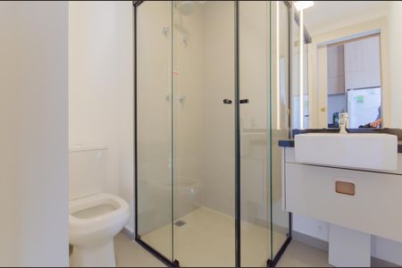 Banheiro de kitnet/studio para alugar com 1 quarto, 19m² em Paraíso, São Paulo