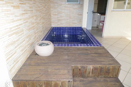 Apartamento para alugar com 100m², 2 quartos e 2 vagas Apartamento para alugar com 100m², 2 quartos e 2 vagasPiscina