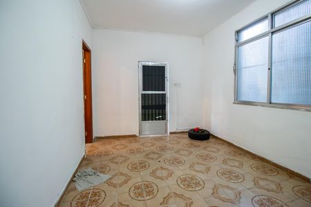 Casa para alugar com 70m², 3 quartos e 1 vaga Casa para alugar com 70m², 3 quartos e 1 vagaSala